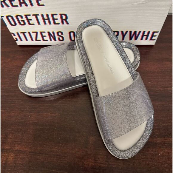 Melissa beach slide soft  padded footbed open toe sandal size 6, new - Picture 1 of 11